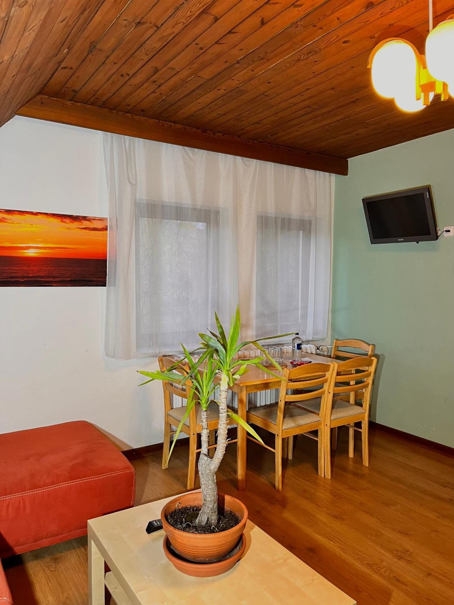 Hotel Vila Morava Liptovský Mikuláš Exterior foto