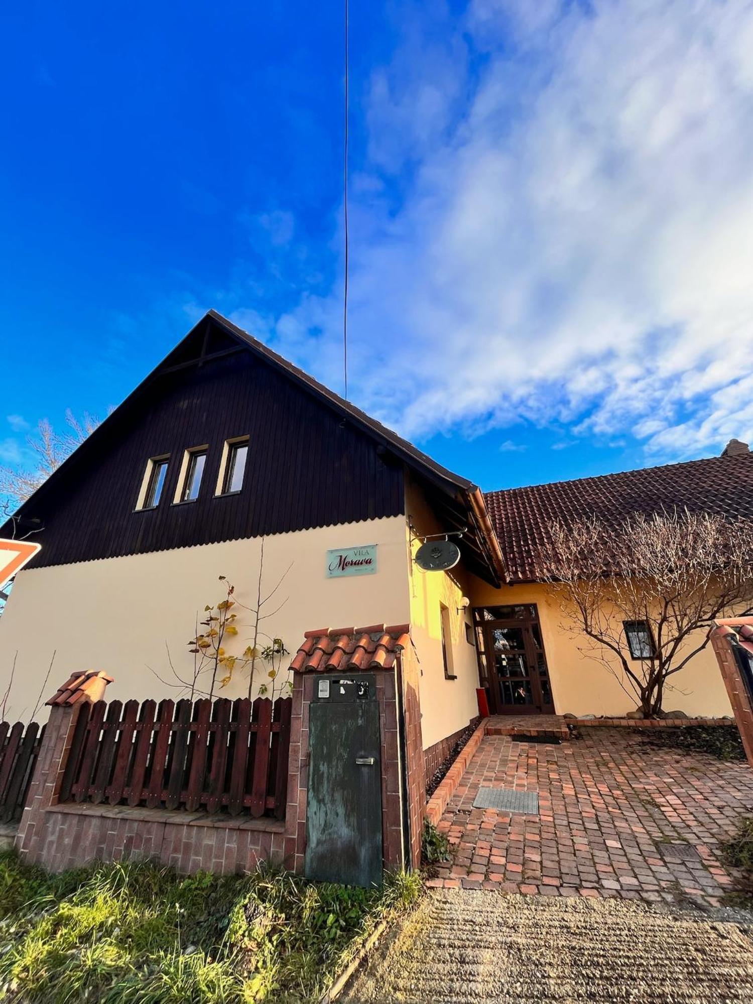 Hotel Vila Morava Liptovský Mikuláš Exterior foto